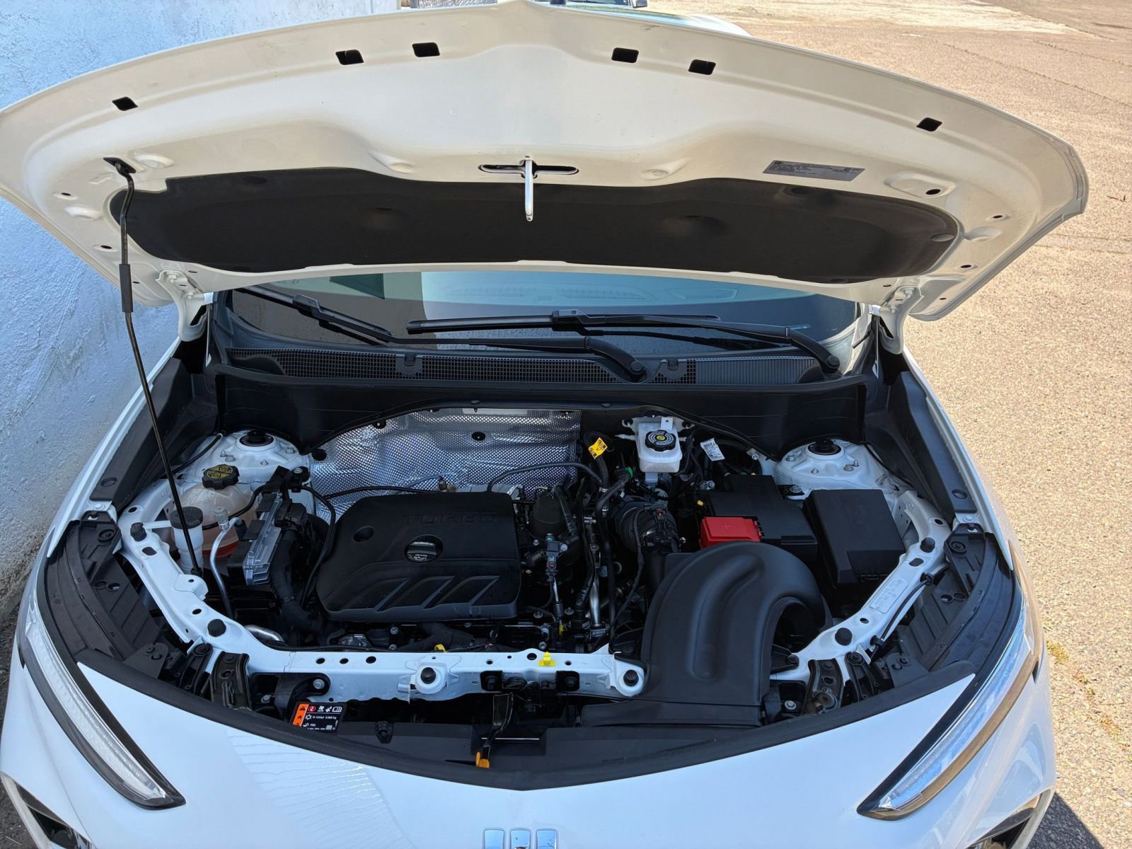 Used 2025 Buick Encore GX Preferred image 31