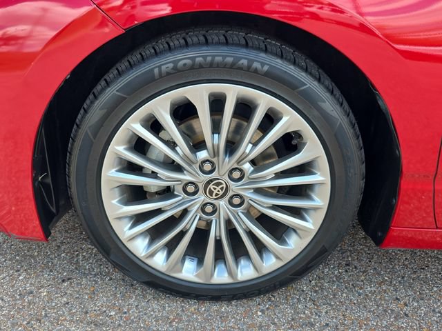 Used 2021 Toyota Avalon Limited FWD image 9