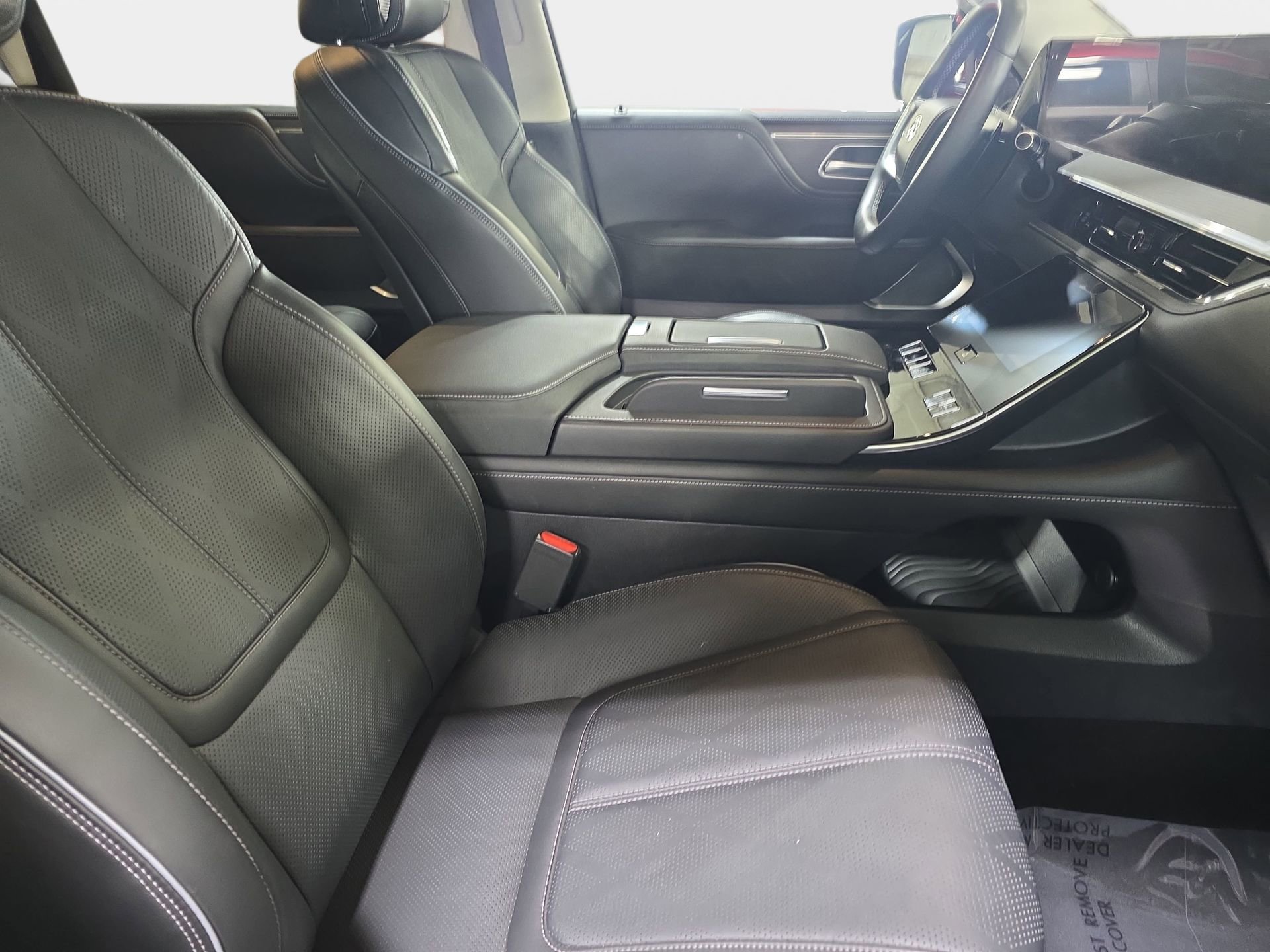 Certified 2025 INFINITI QX80 Sensory AWD/4WD image 10
