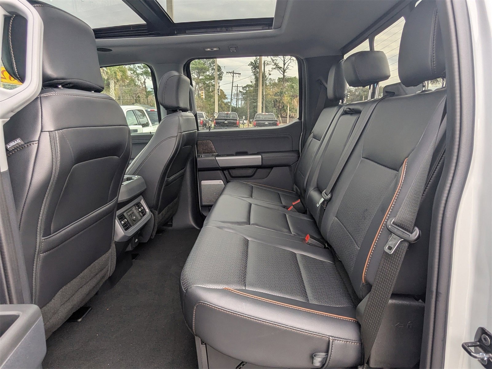 New 2025 Ford F350 Lariat w/ Lariat Ultimate Package image 14