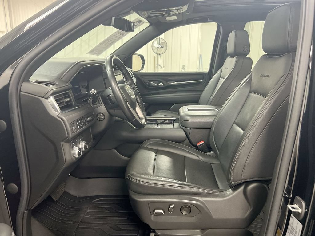 Used 2022 GMC Yukon XL Denali AWD/4WD image 21