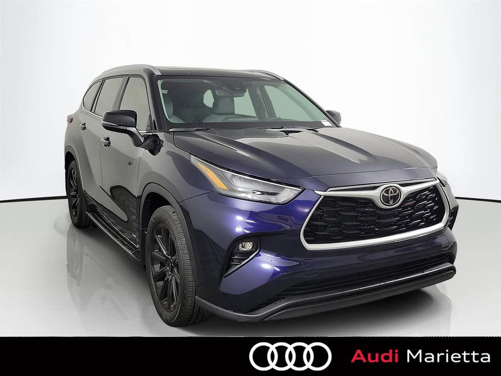 Used 2025 Toyota Highlander XLE AWD/4WD image 1