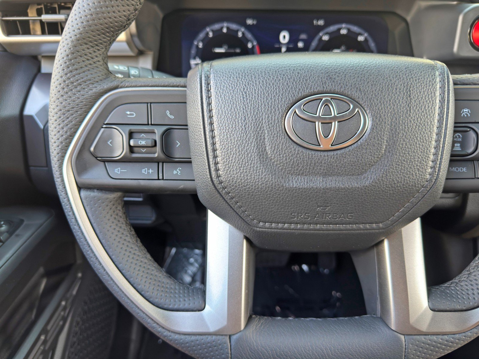 Used 2025 Toyota Tacoma TRD Off-Road w/ TRD Off Road Premium Package AWD/4WD image 21