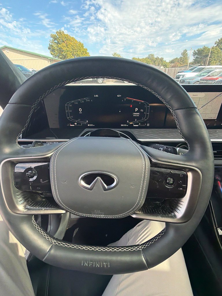 Used 2025 INFINITI QX80 Autograph w/ Premium Cargo Package AWD/4WD image 11