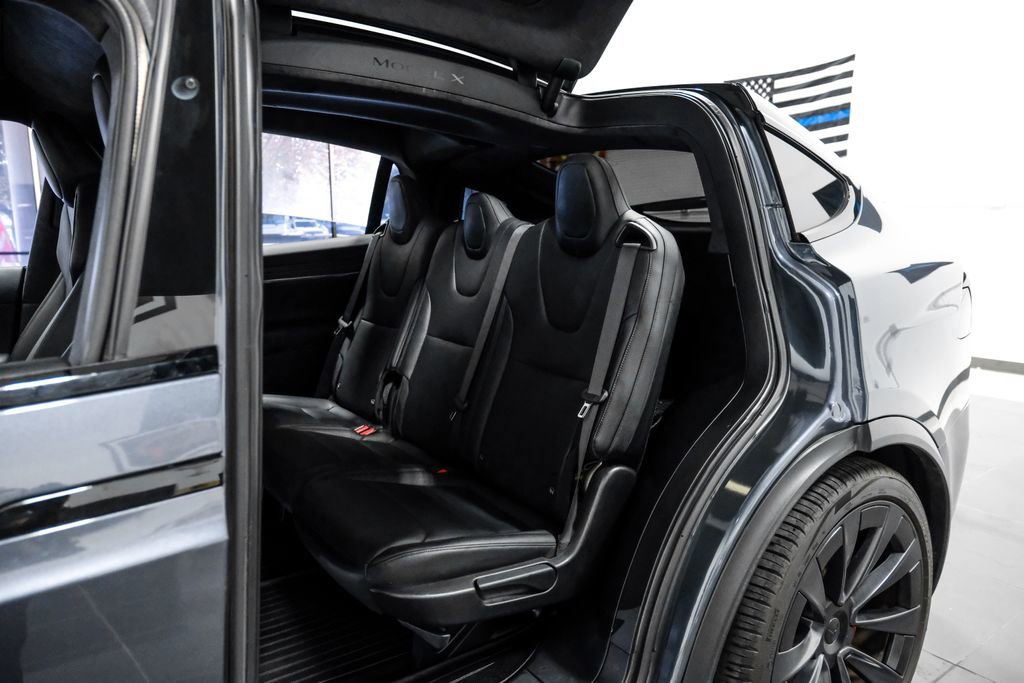 Used 2022 Tesla Model X image 34