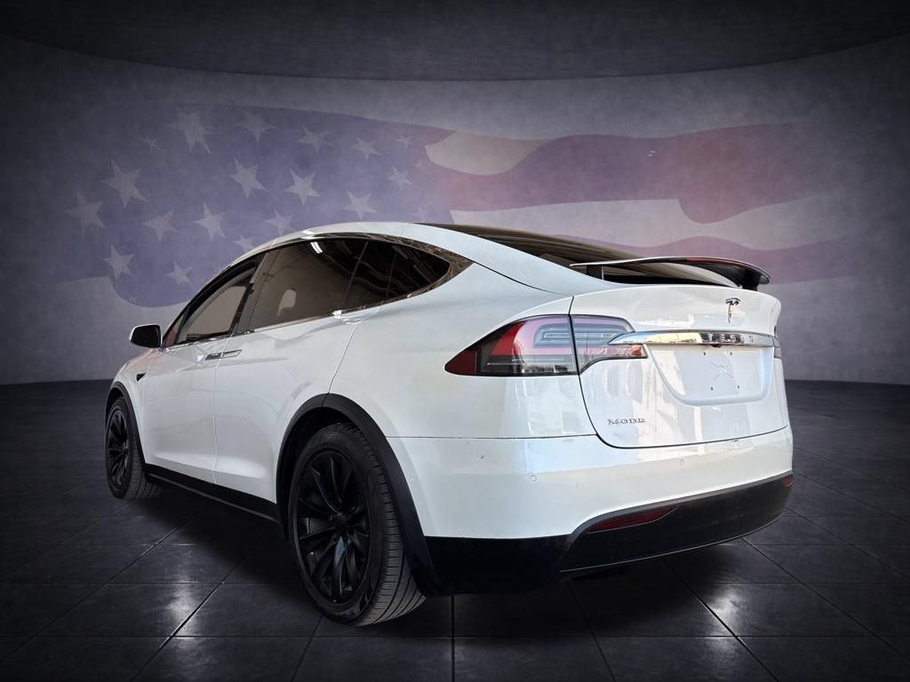 Used 2018 Tesla Model X 100D AWD/4WD image 3