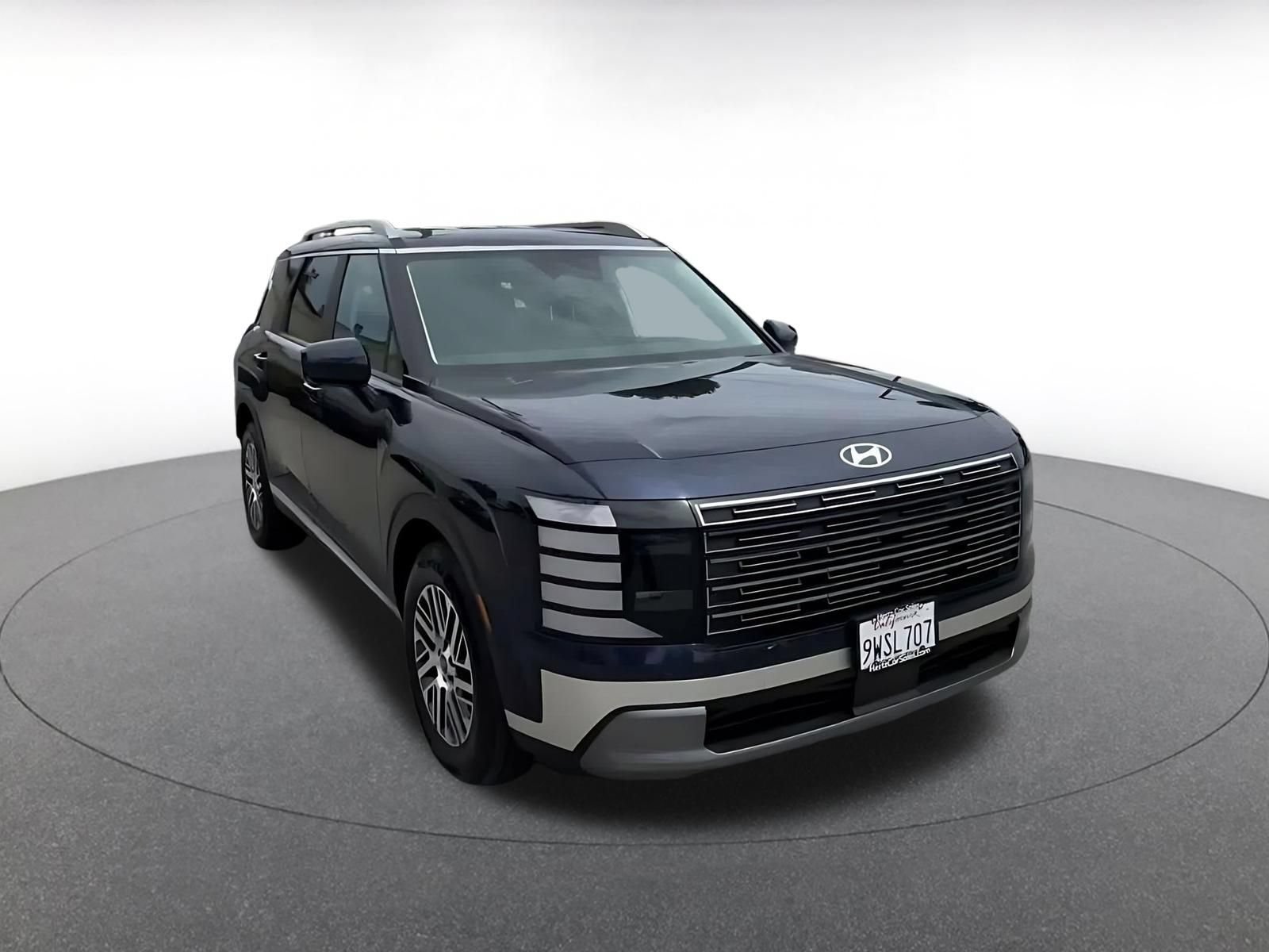 Used 2026 Hyundai Palisade SEL FWD image 3