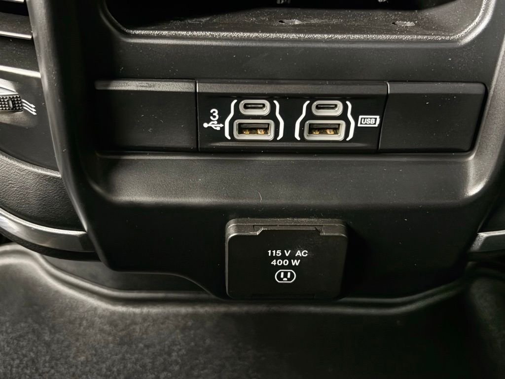 Used 2020 RAM 2500 Laramie w/ Night Edition AWD/4WD image 33