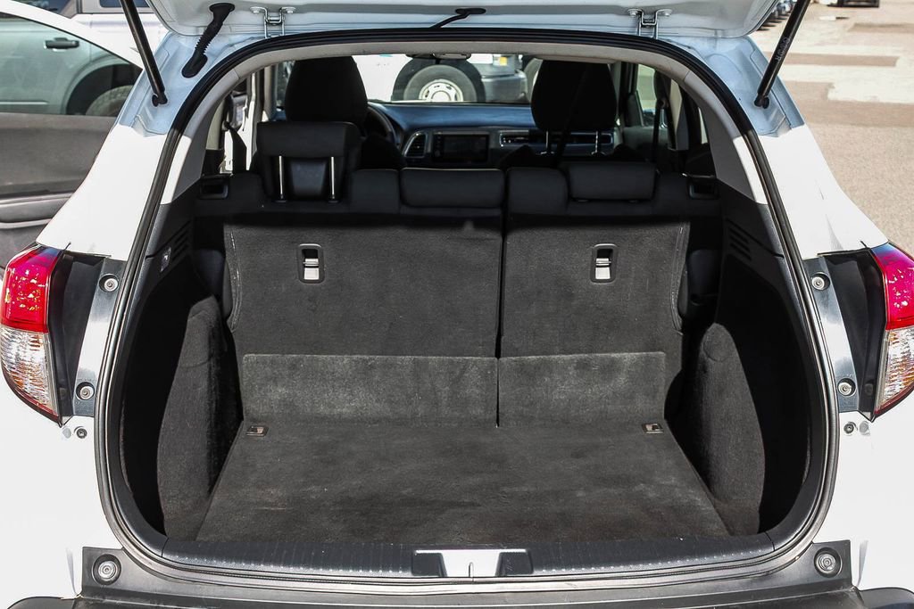 Used 2021 Honda HR-V EX image 32