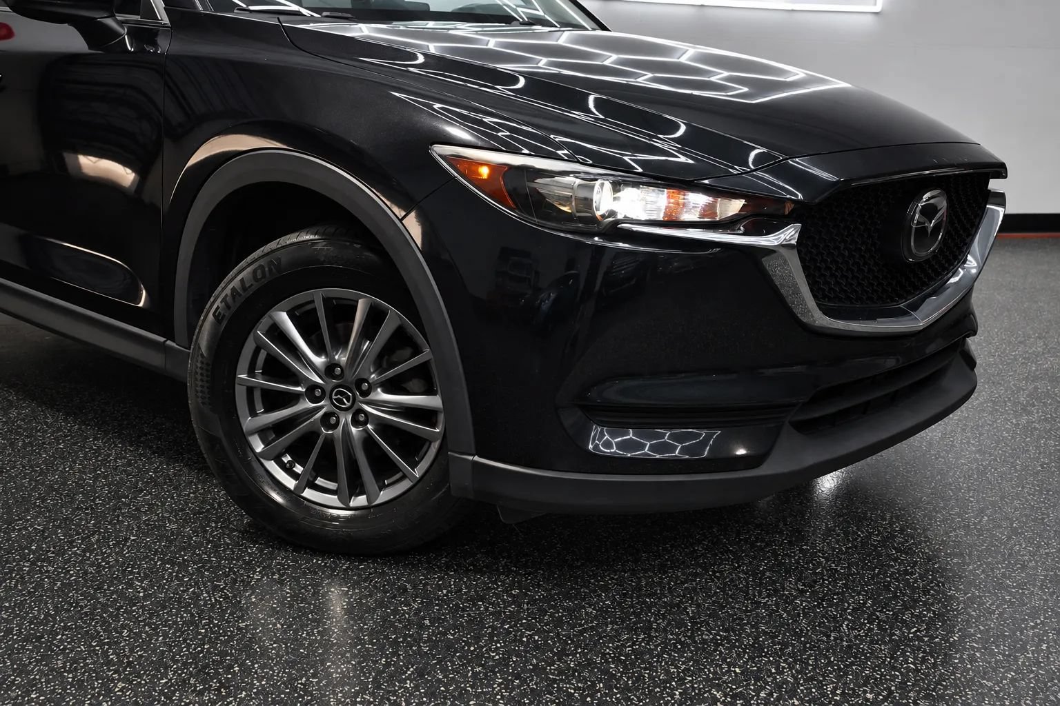 Used 2018 MAZDA CX-5 Sport w/ I-ACTIVSENSE Package FWD image 5