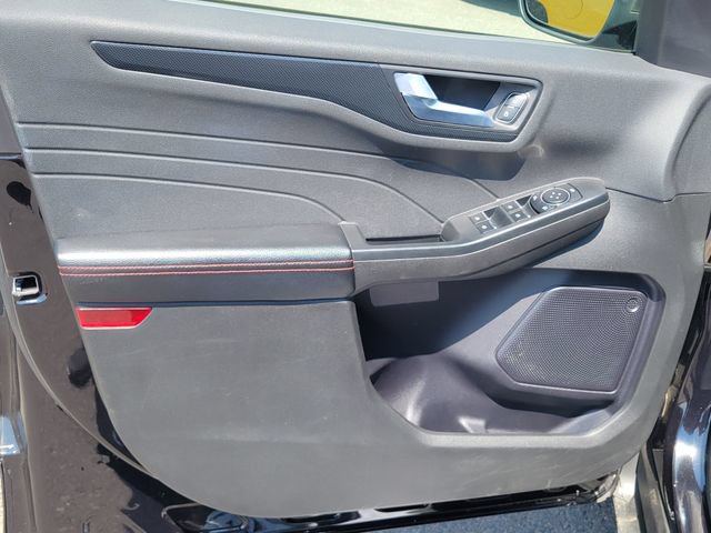 Certified 2024 Ford Escape ST-Line AWD/4WD image 7