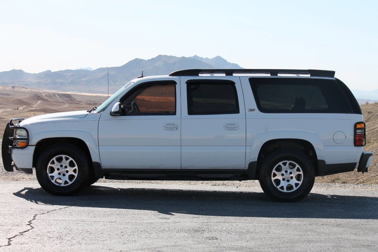 Used 2004 Chevrolet Suburban Z71 w/ Preferred Equipment Group image 4