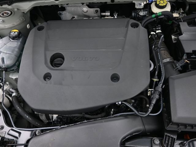 Used 2023 Volvo XC40 B5 Plus w/ Driver Assist Package image 36