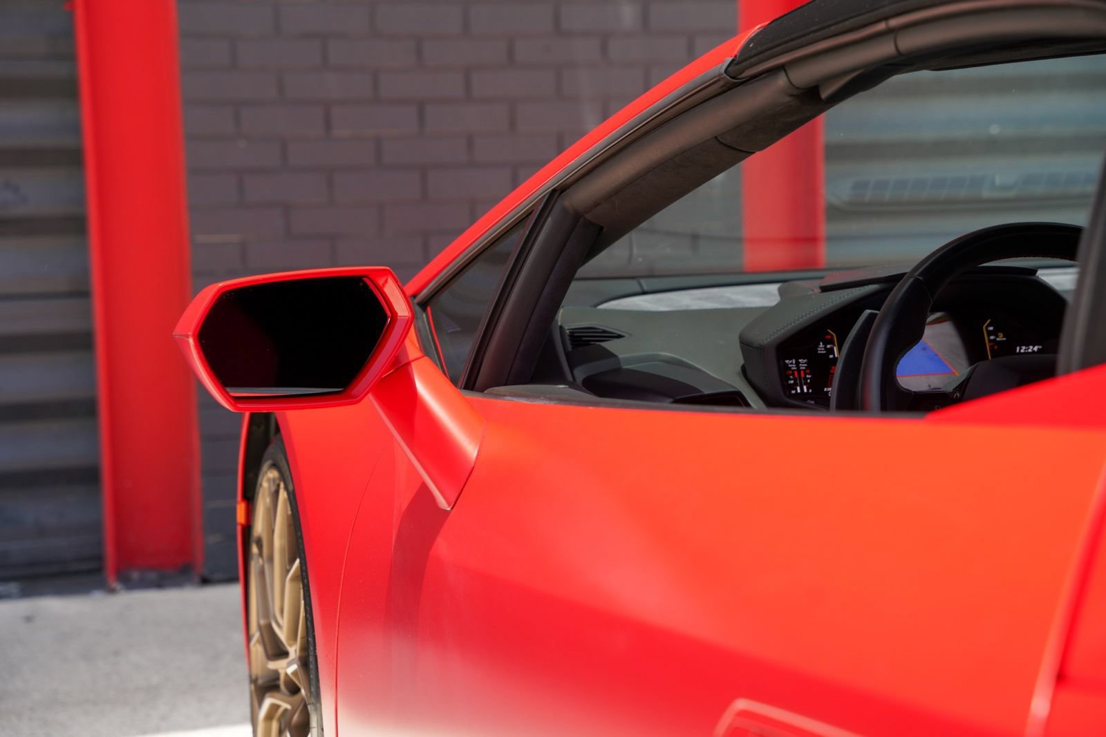 Used 2022 Lamborghini Huracan EVO RWD image 7