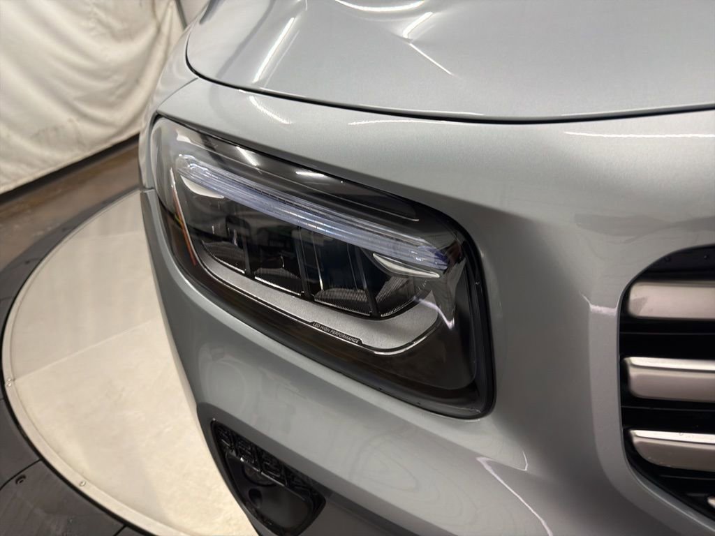 New 2026 Mercedes-Benz GLB 250 image 10
