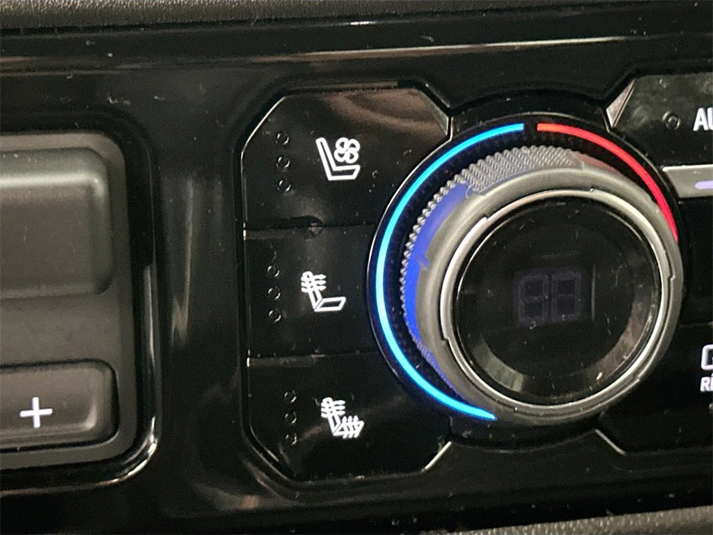 Used 2024 Chevrolet Silverado 2500 High Country image 22