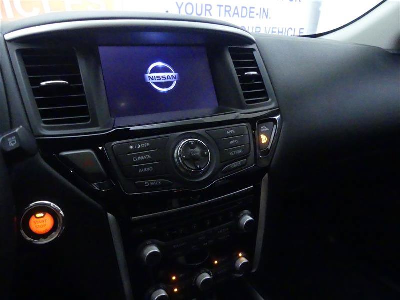 Used 2018 Nissan Pathfinder S AWD/4WD image 12