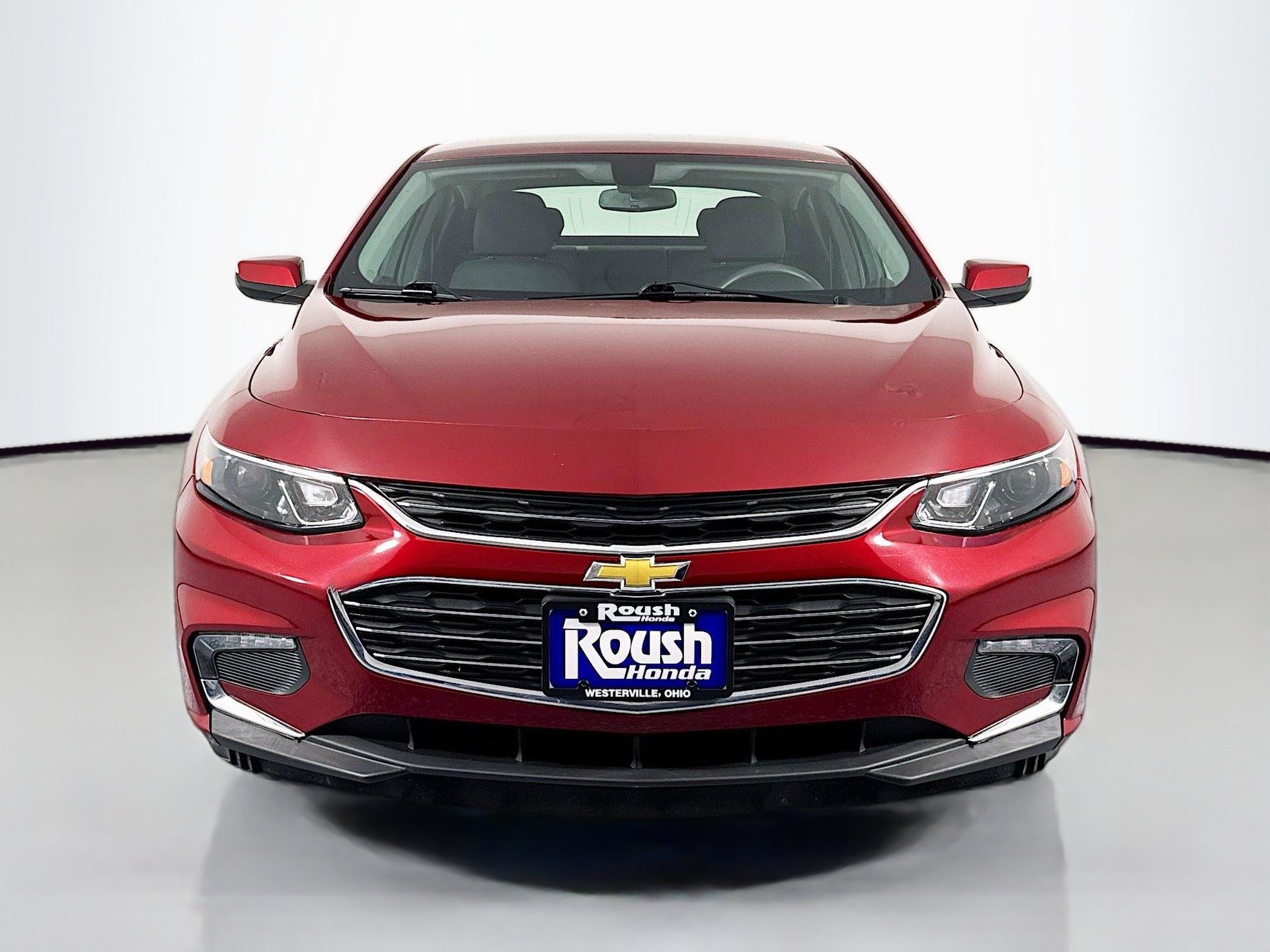 Used 2017 Chevrolet Malibu LT FWD image 2