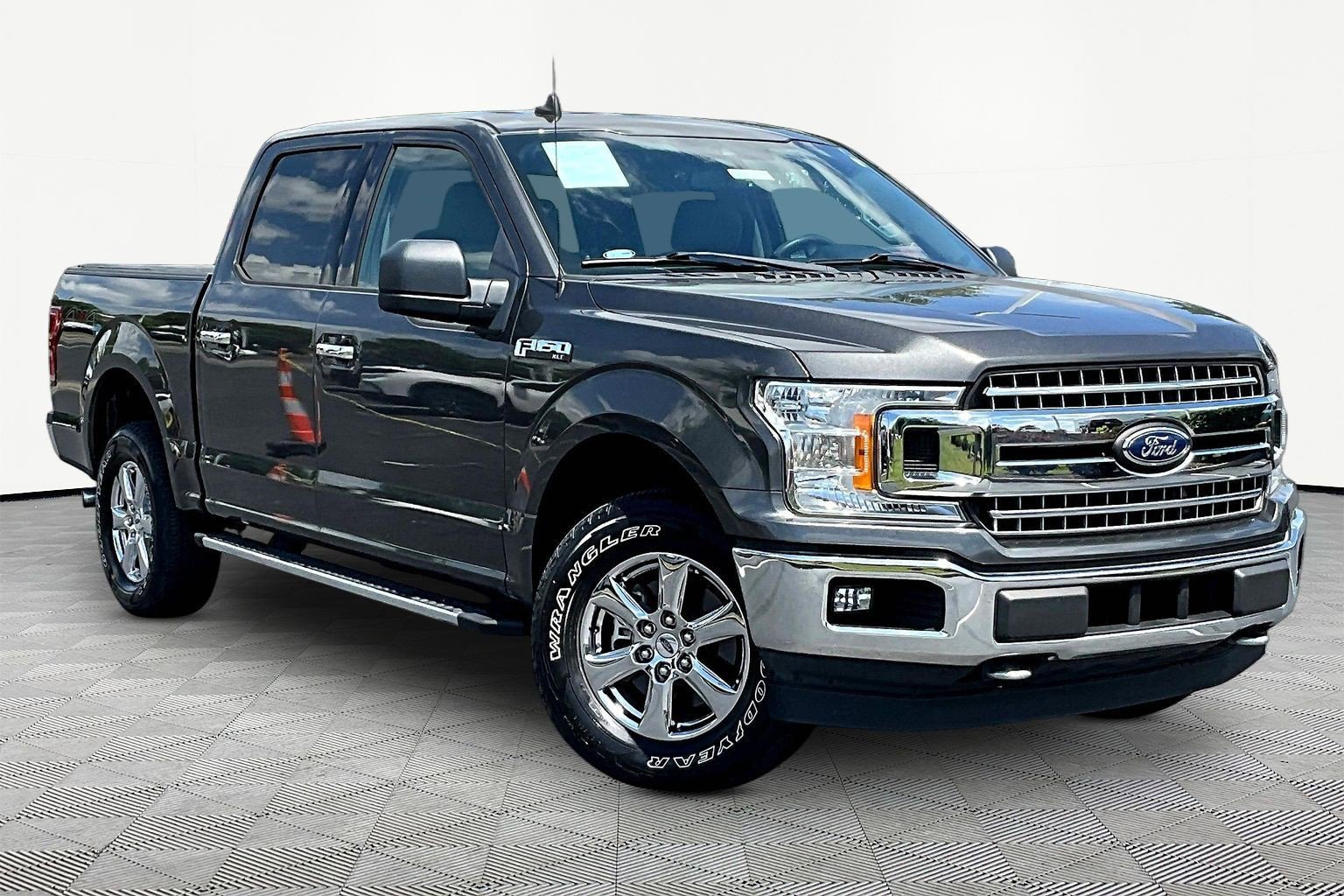 Used 2020 Ford F150 XLT w/ Equipment Group 301A Mid AWD/4WD image 3