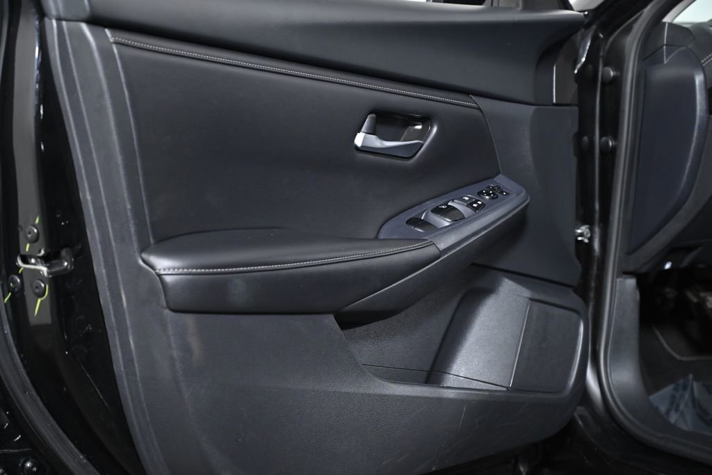 Certified 2023 Nissan Sentra SV FWD image 29