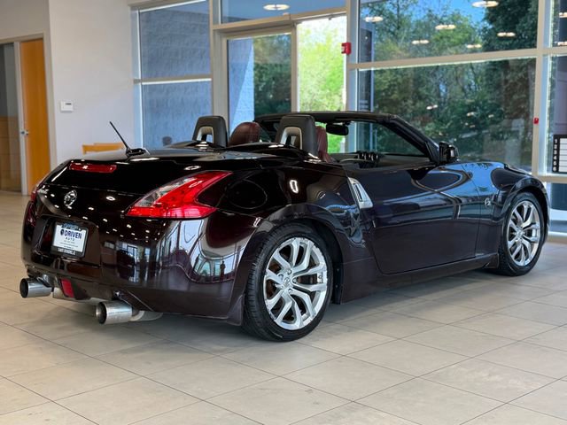 Used 2014 Nissan 370Z Touring RWD image 13