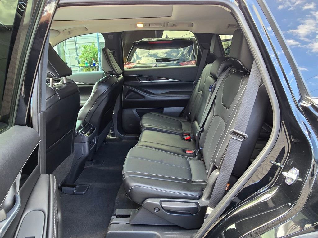 Certified 2023 INFINITI QX60 Pure image 14