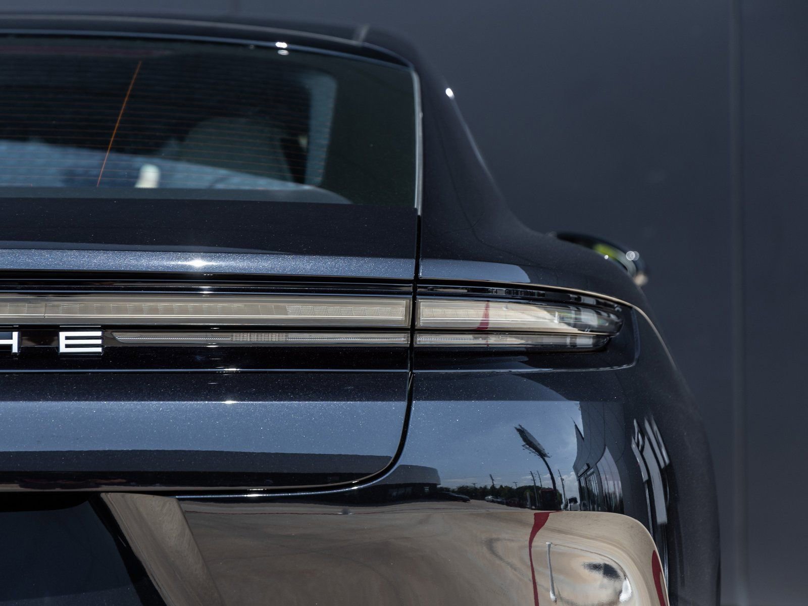 Certified 2025 Porsche Panamera image 14