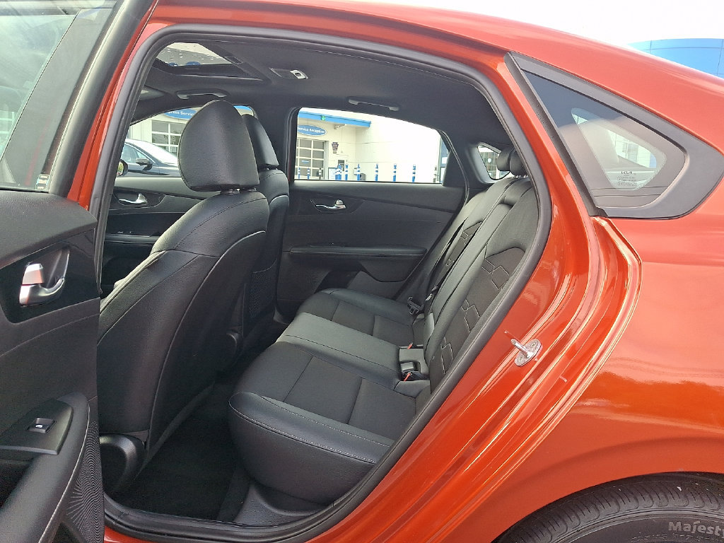 Used 2022 Kia Forte GT-Line w/ GT-Line Premium Package FWD image 13