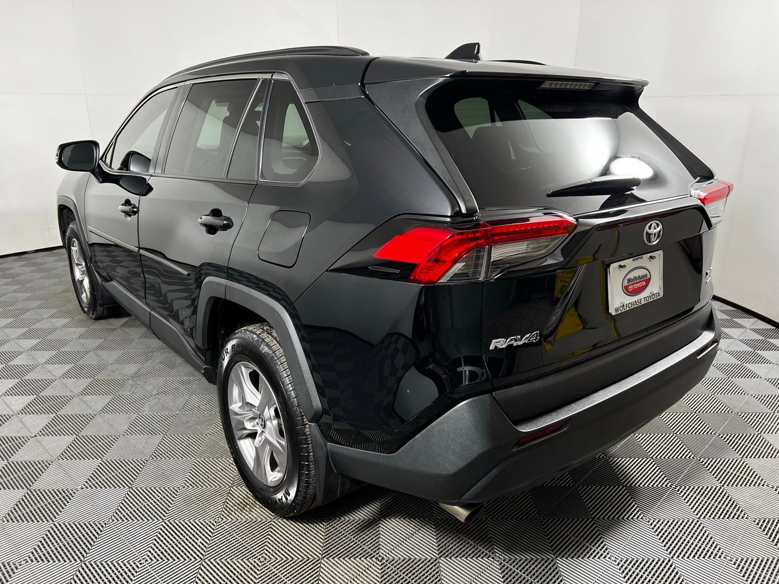 Certified 2022 Toyota RAV4 XLE w/ Convenience Package image 7