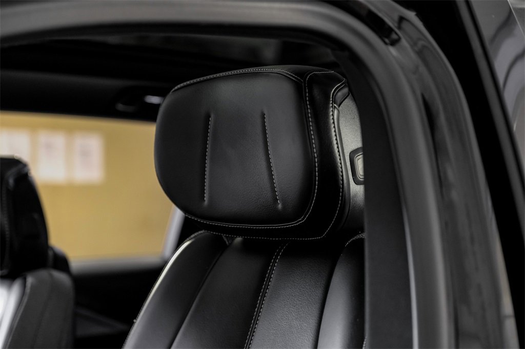 Used 2024 Cadillac Lyriq Tech image 32
