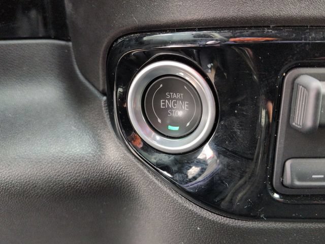 Used 2024 Chevrolet Silverado 1500 RST AWD/4WD image 19