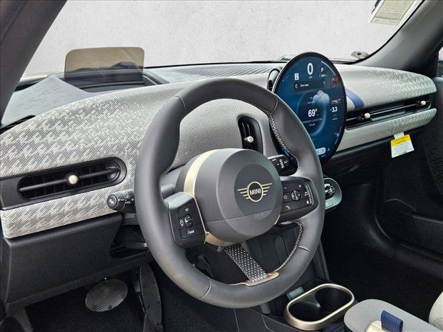 Used 2026 MINI Cooper 2-Door Hardtop FWD image 3