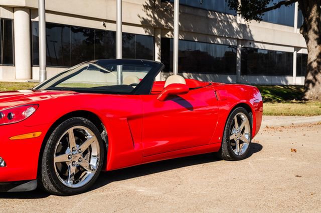 Used 2006 Chevrolet Corvette Convertible w/ Preferred Equipment Group image 60