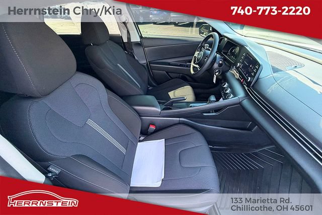 Used 2024 Hyundai Elantra SE FWD image 24