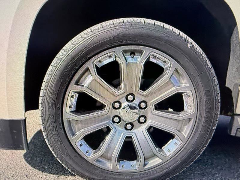 Used 2015 GMC Yukon XL Denali w/ Premium Package image 4