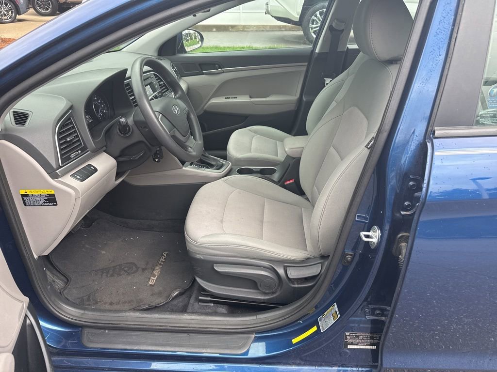 Used 2017 Hyundai Elantra SE image 9