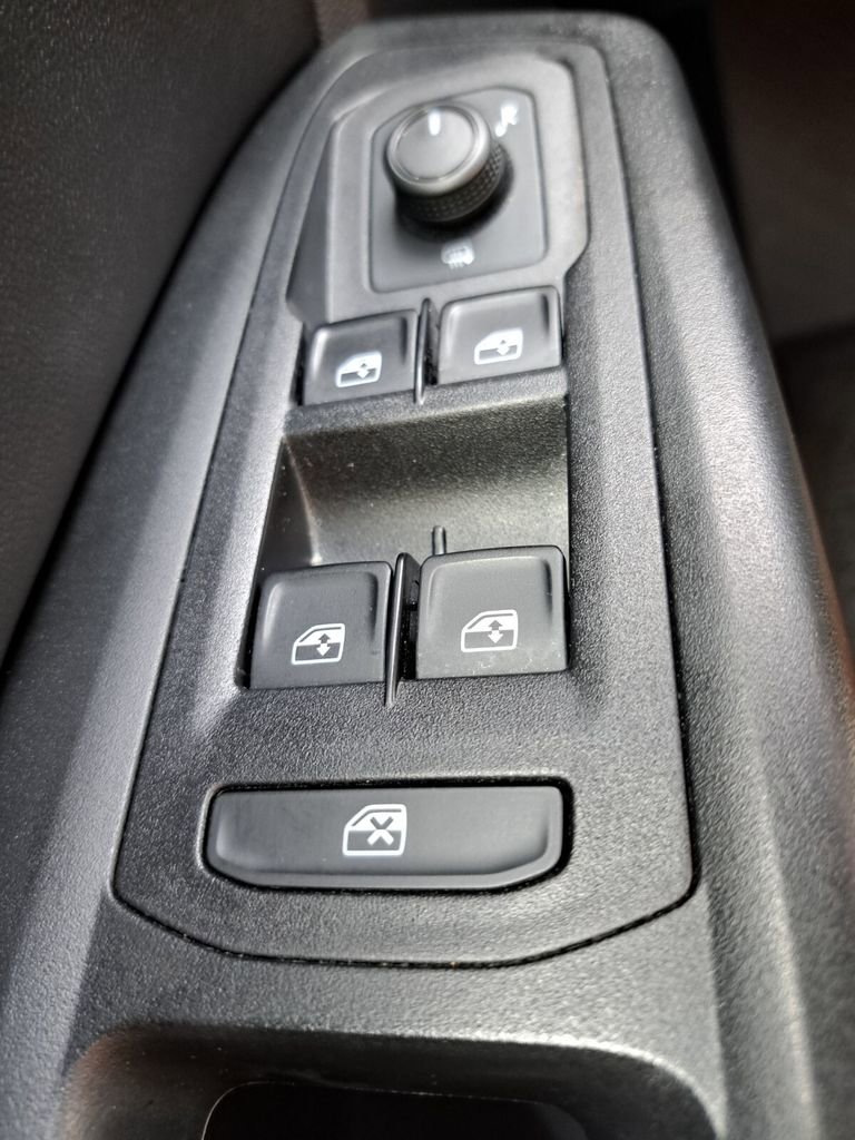 Used 2020 Volkswagen Atlas SE image 16