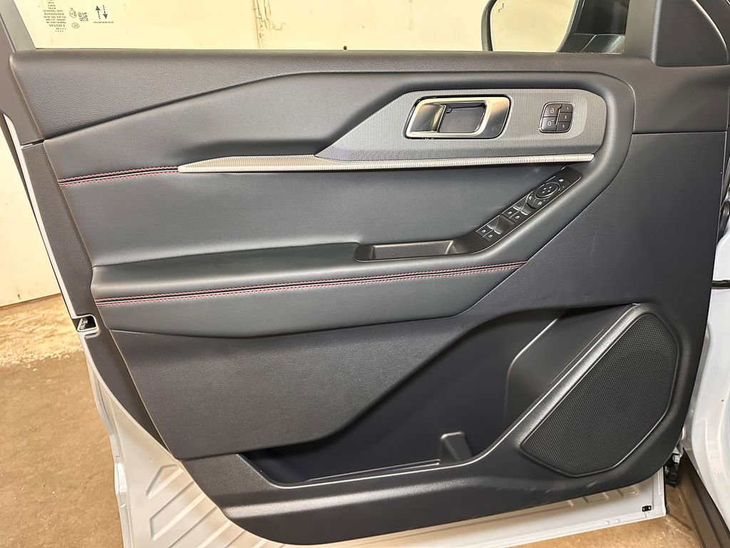 New 2026 Ford Explorer ST-Line w/ ST-Line Street Pack AWD/4WD image 19