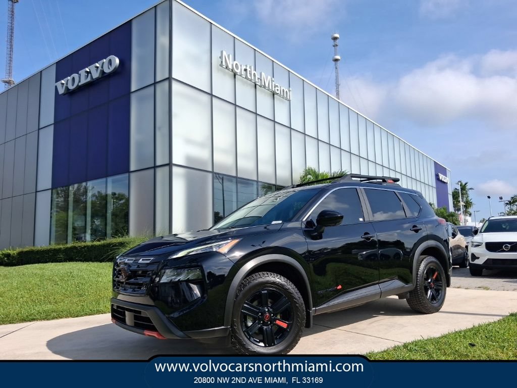 Used 2025 Nissan Rogue SV