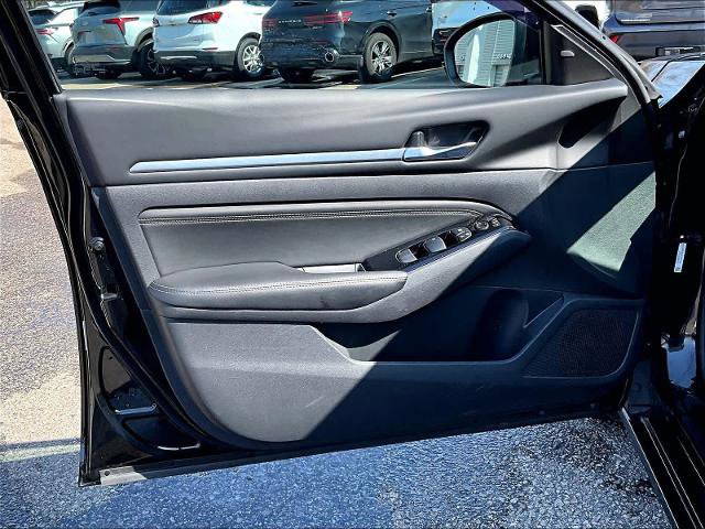 Certified 2023 Nissan Altima 2.5 SV w/ SV Premium Package image 9