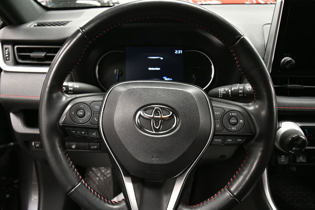 Certified 2023 Toyota RAV4 SE image 12