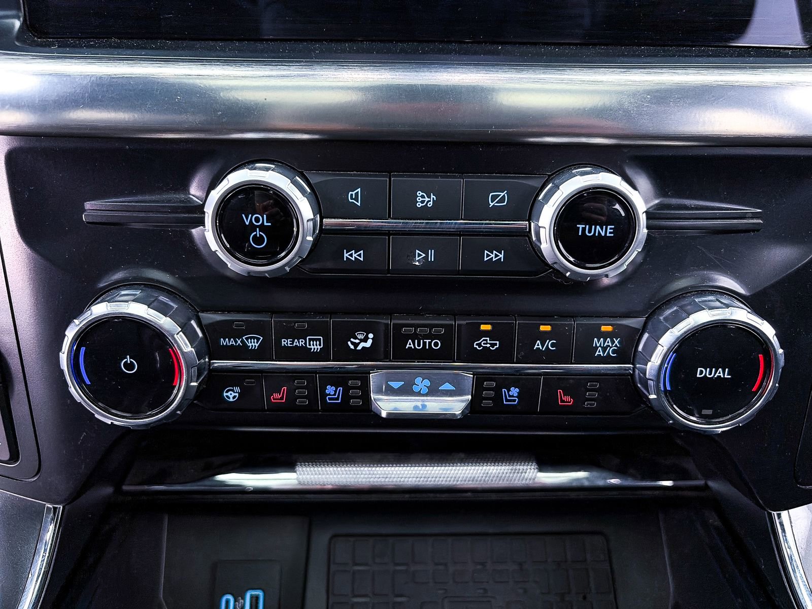 Used 2023 Ford F150 Lariat w/ Equipment Group 502A High AWD/4WD image 25