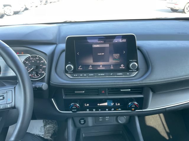 Used 2025 Nissan Rogue SV FWD image 23