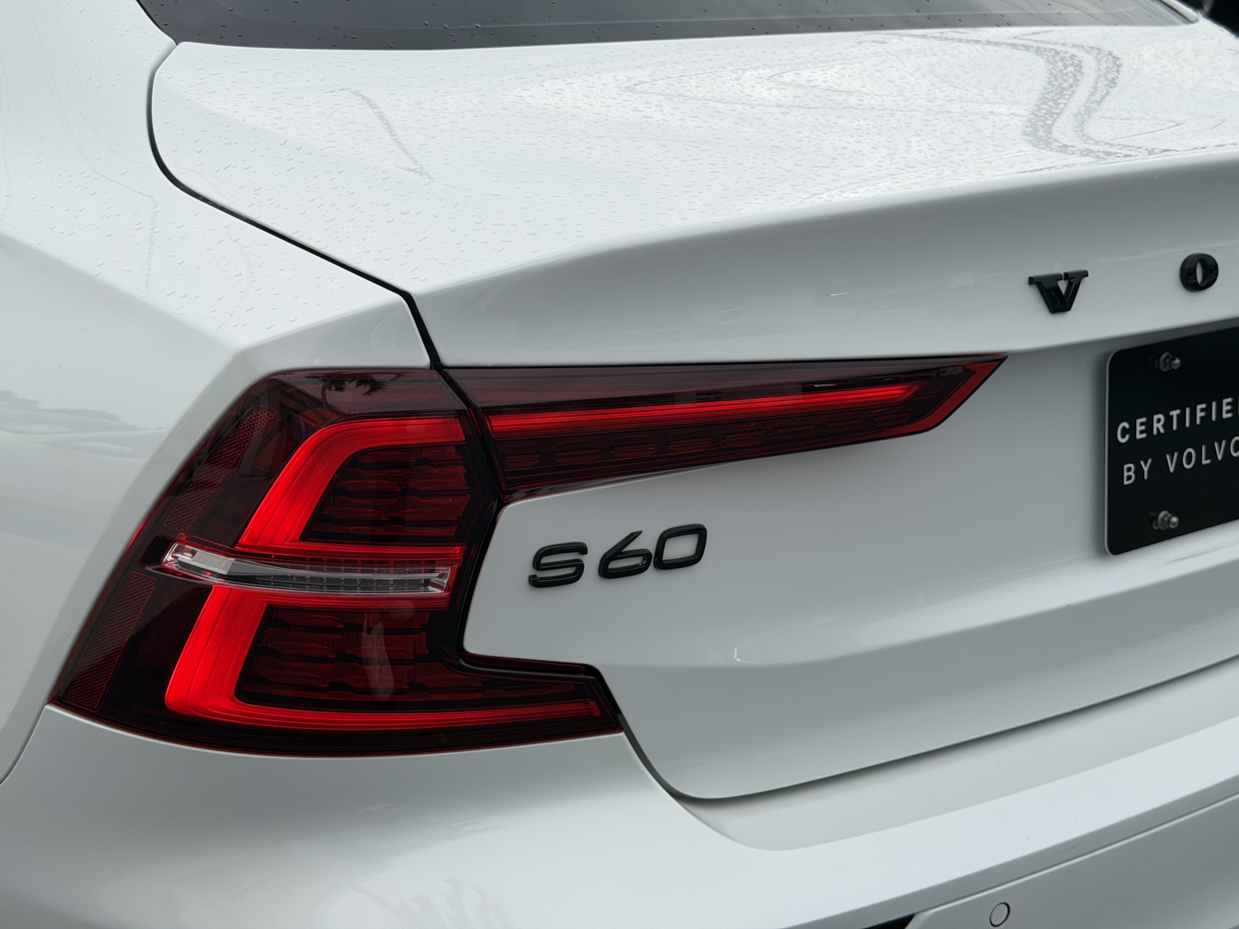 Certified 2024 Volvo S60 B5 Plus w/ Protection Package Premier FWD image 9