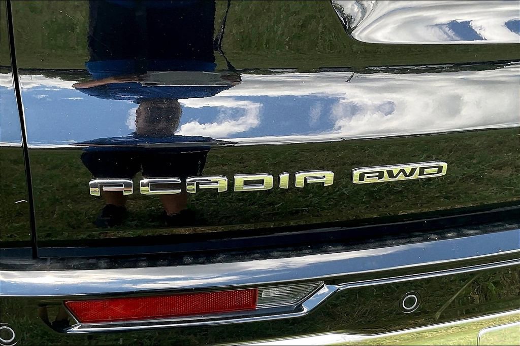 New 2024 GMC Acadia Denali w/ Super Cruise Package image 9