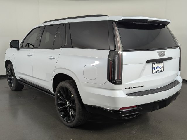 Used 2026 Cadillac Escalade Platinum Sport w/ LPO, ONYX Package AWD/4WD image 6