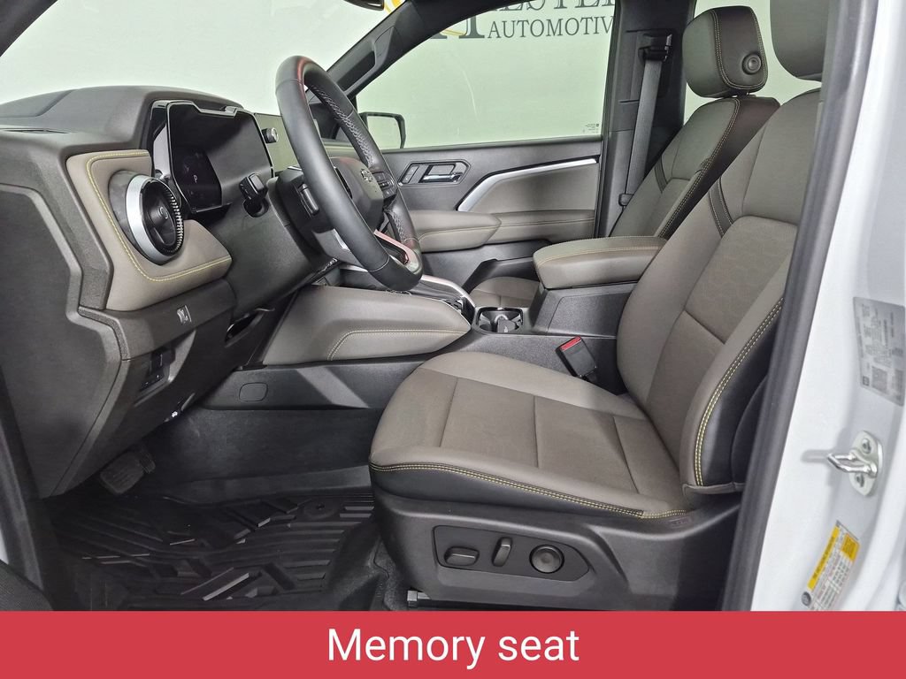 Certified 2025 Chevrolet Colorado ZR2 w/ Technology Package AWD/4WD image 17