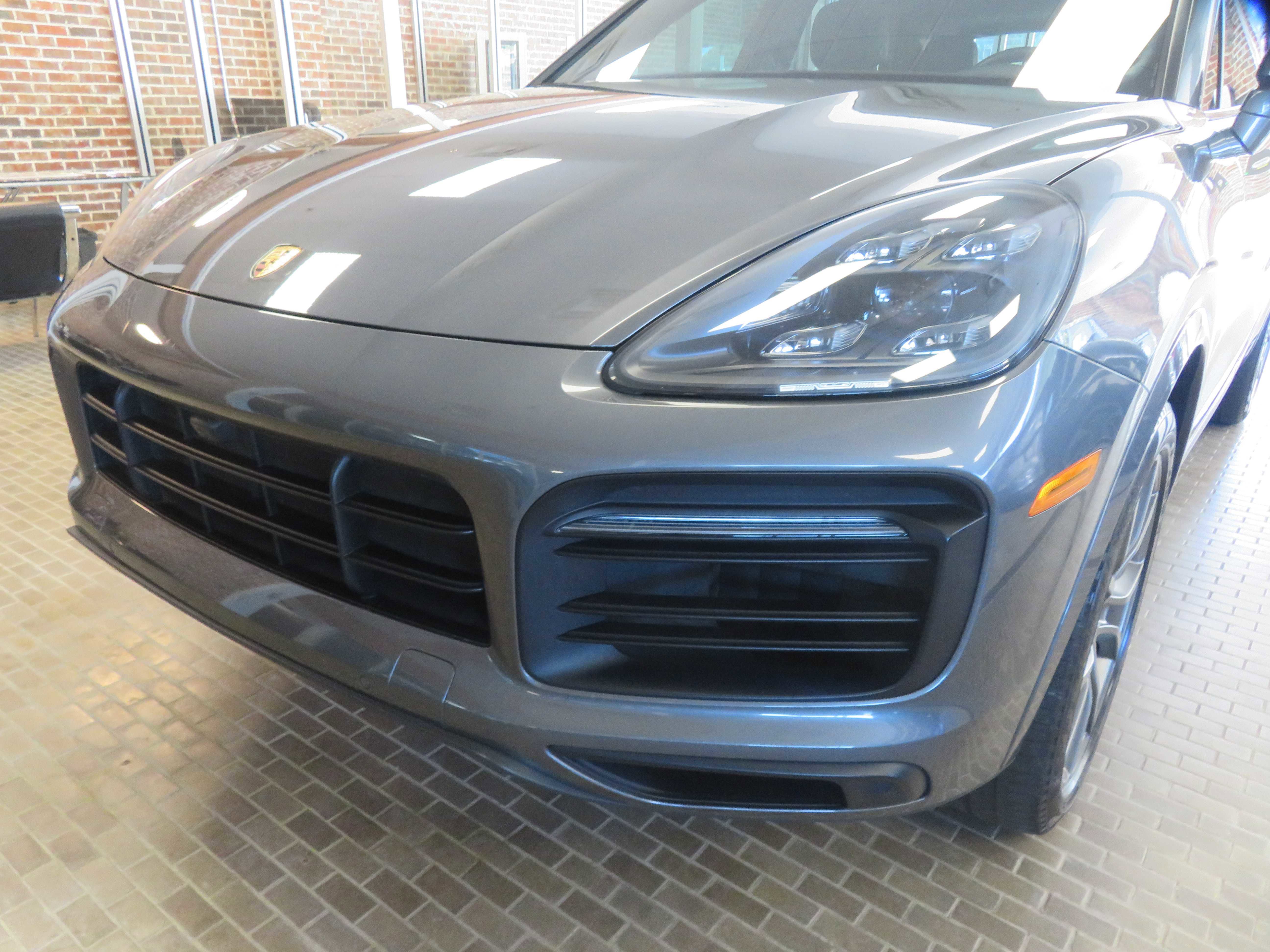 Used 2020 Porsche Cayenne S image 62