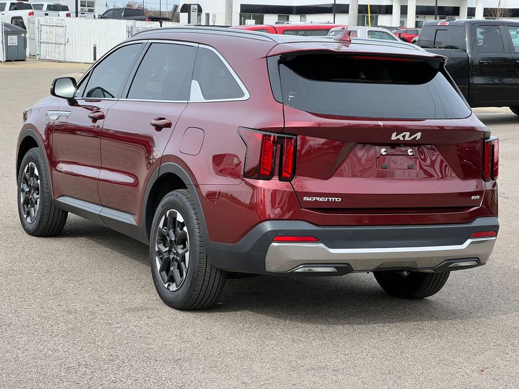 Used 2025 Kia Sorento S w/ Panoramic Sunroof Package image 10