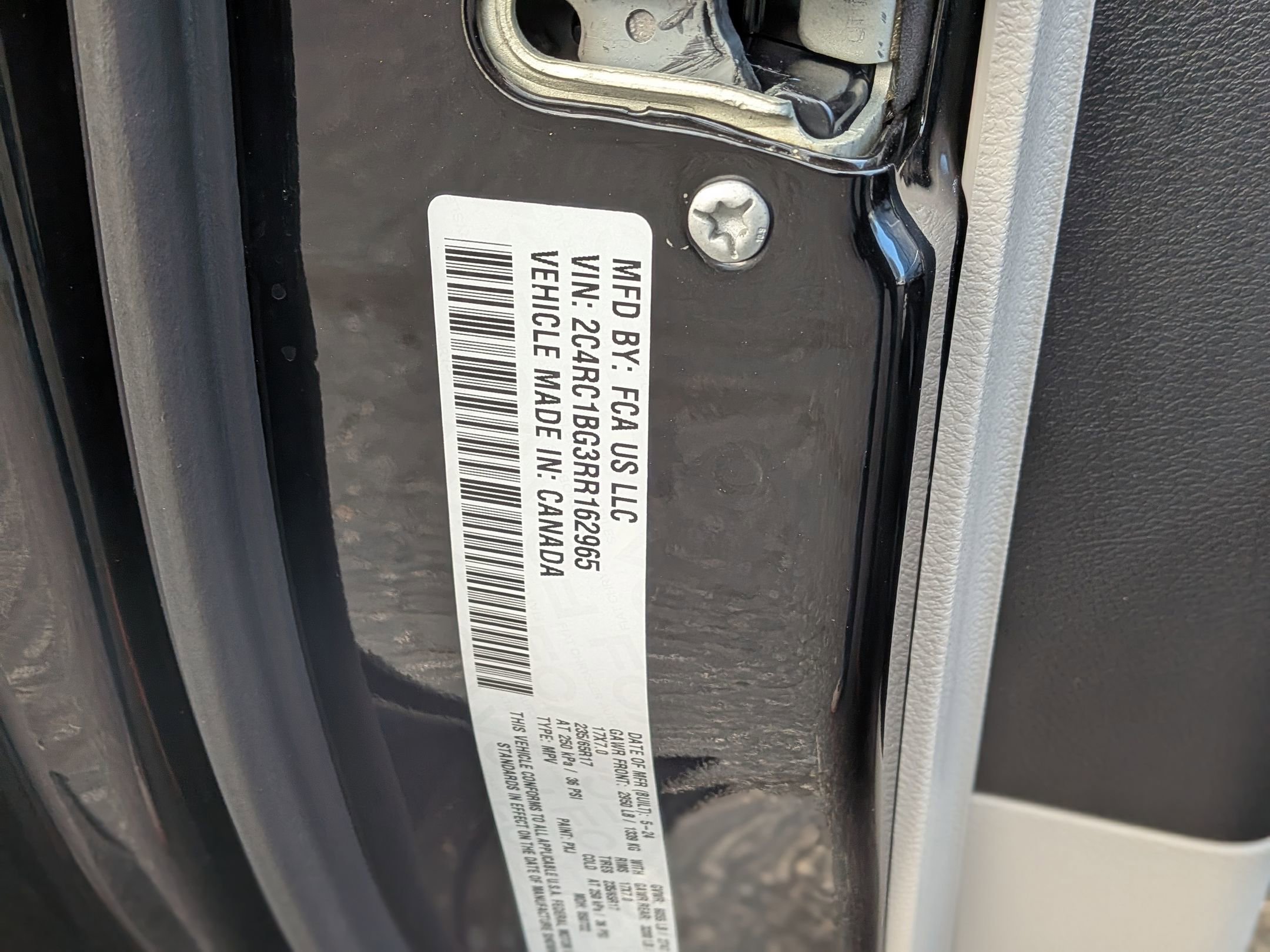 Used 2024 Chrysler Pacifica Touring-L image 36